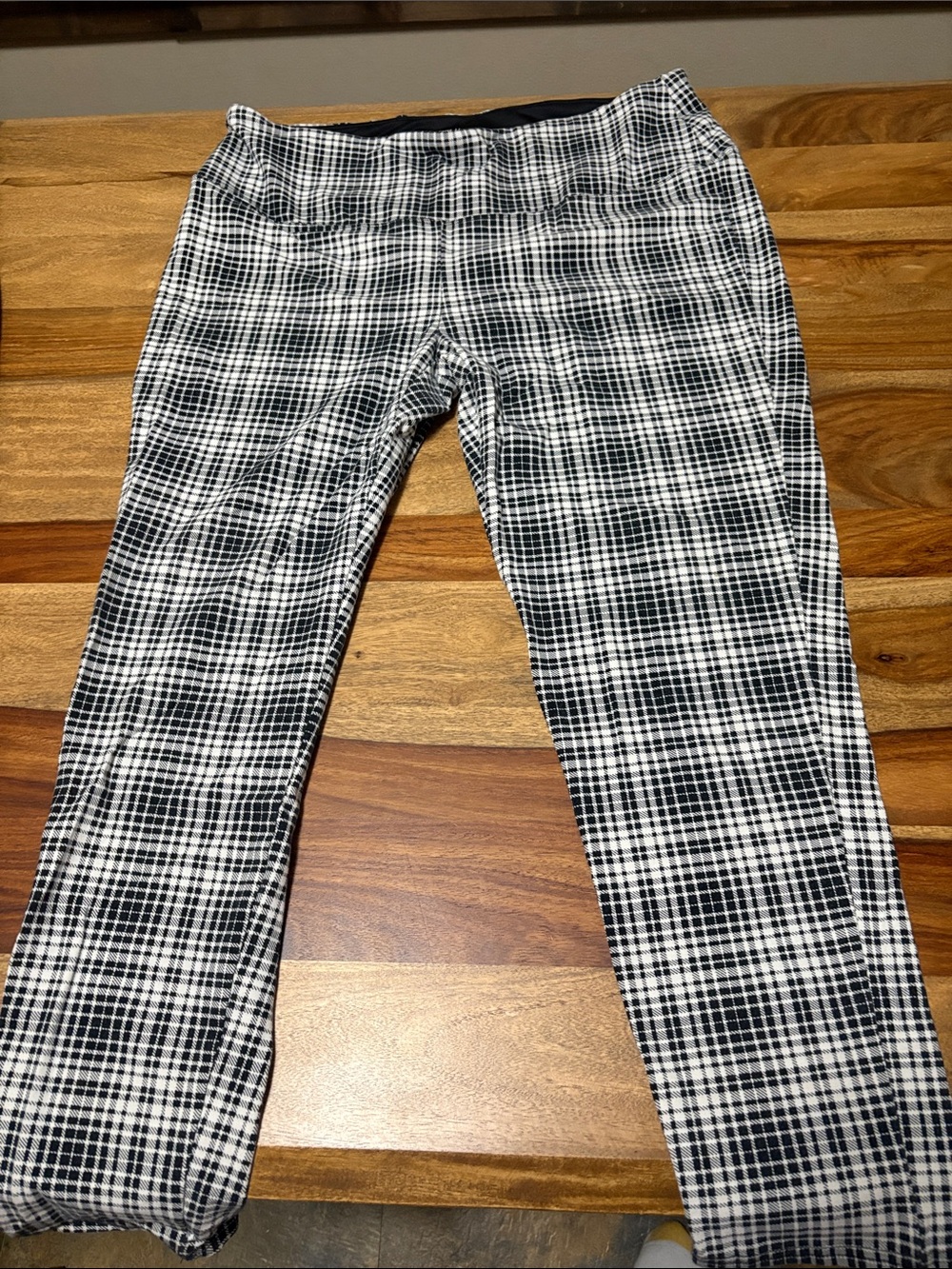 Black and White Plaid High-Waist Leggings